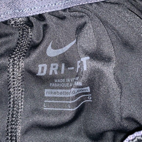 Never really wore these shorts, downsizing to colorado need to sell. - Picture 4 of 5